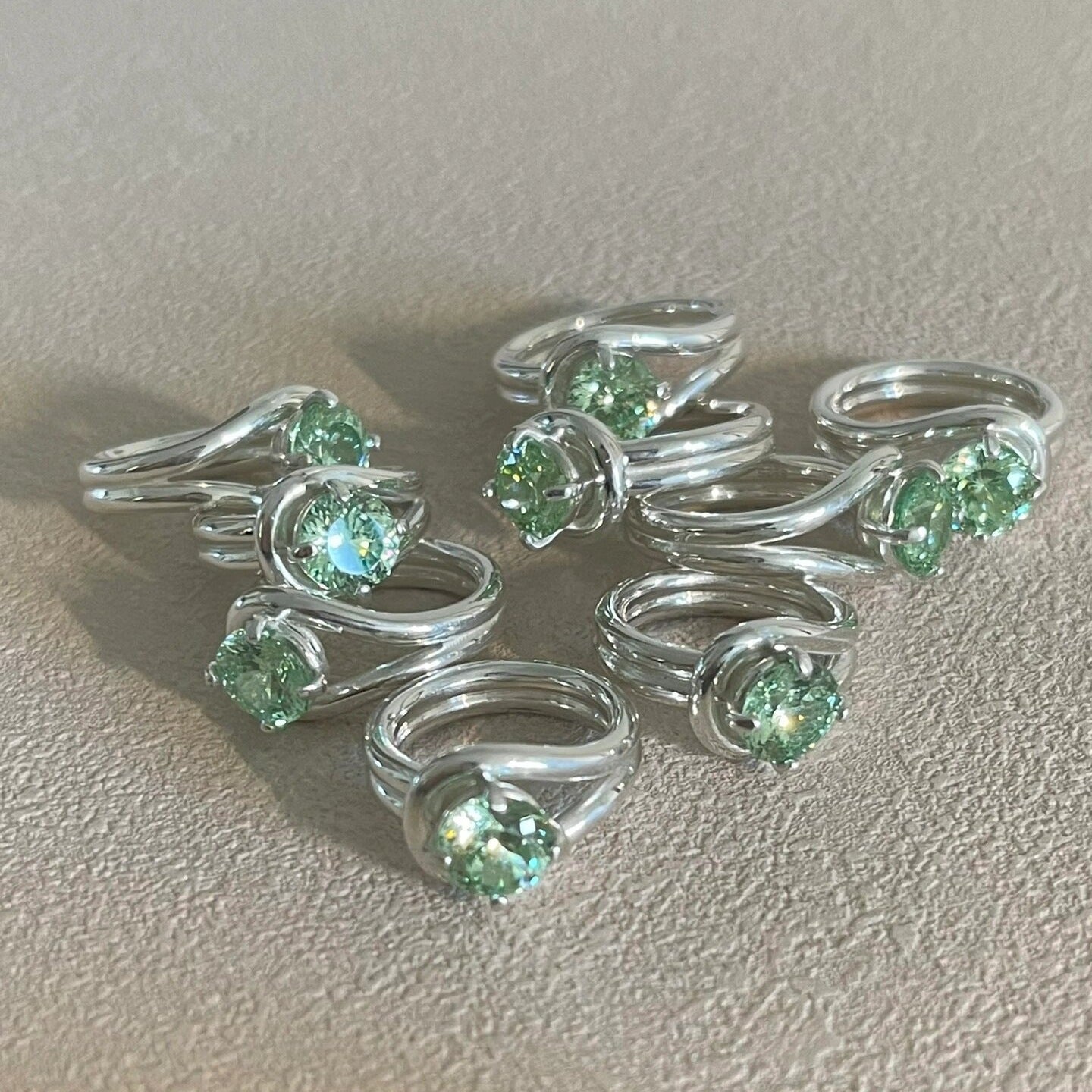Green Knot Twisted Silver Ring